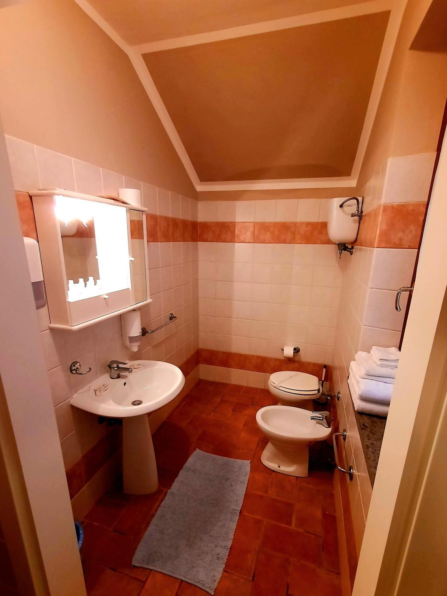 Leonaerdo Guests House Apartment Panicale Room photo